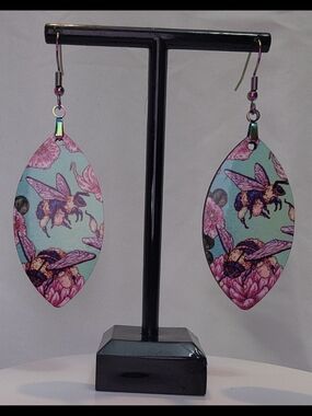 Bee Floral Teardrop Earrings - Mint & Pink